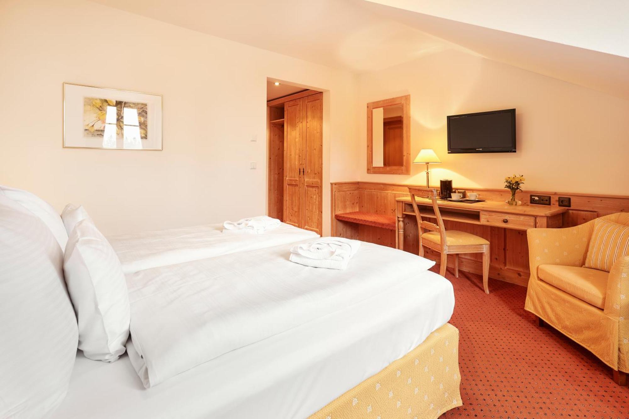 Hotel Auf Der Gsteig Gmbh レヒブルック 部屋 写真